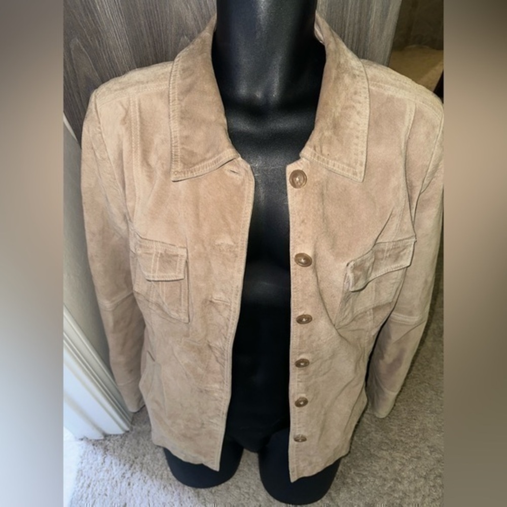 Women’s used size XL  Mossimo  beige leather jacket button front
